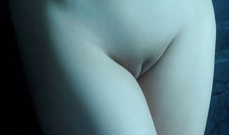 Ziemlich kleine Titten Mädchen erotik sex clips Solo Orgasmus